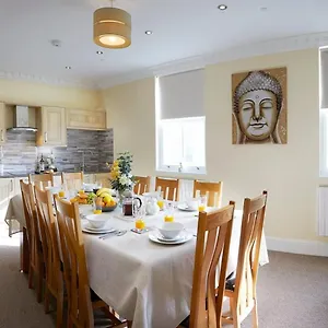 Denelea - Stunning Sea Views! , Scarborough United Kingdom